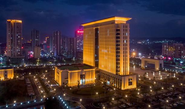 楼体亮化与城市规划协同，打造和谐夜空间